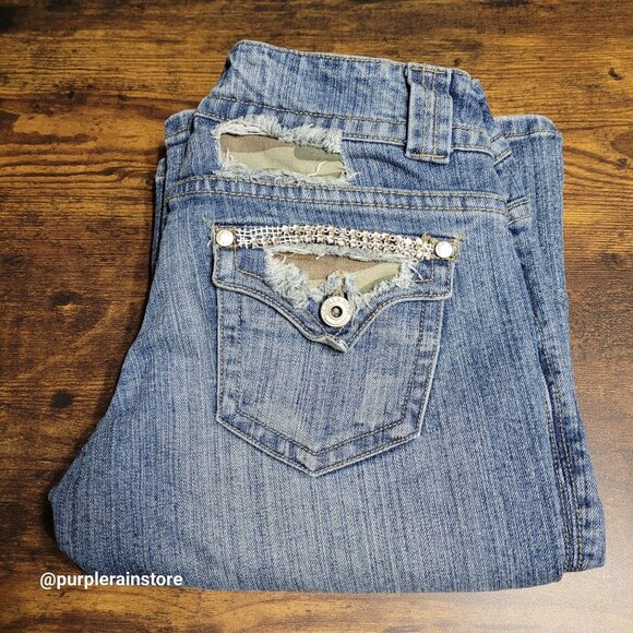 Vtg Vanilla Jeans Size 3 Flare Low Rise Camo Button Flap Embellished Western - Picture 1 of 11